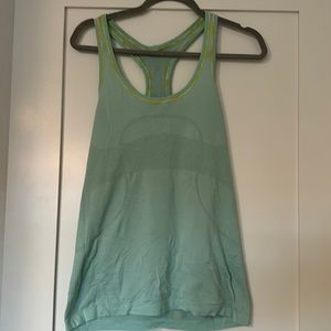 Lulu lemon workout tank